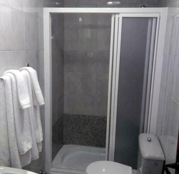 스탠다드 룸, Hostal Meson La Cadena
