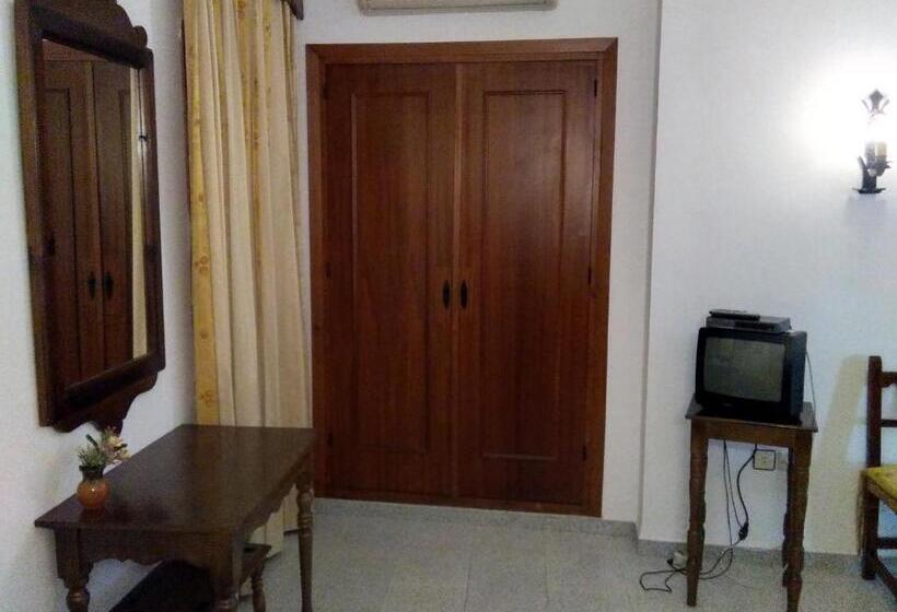 스탠다드 룸, Hostal Meson La Cadena