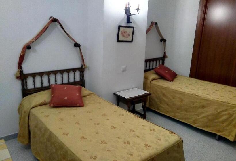 스탠다드 룸, Hostal Meson La Cadena