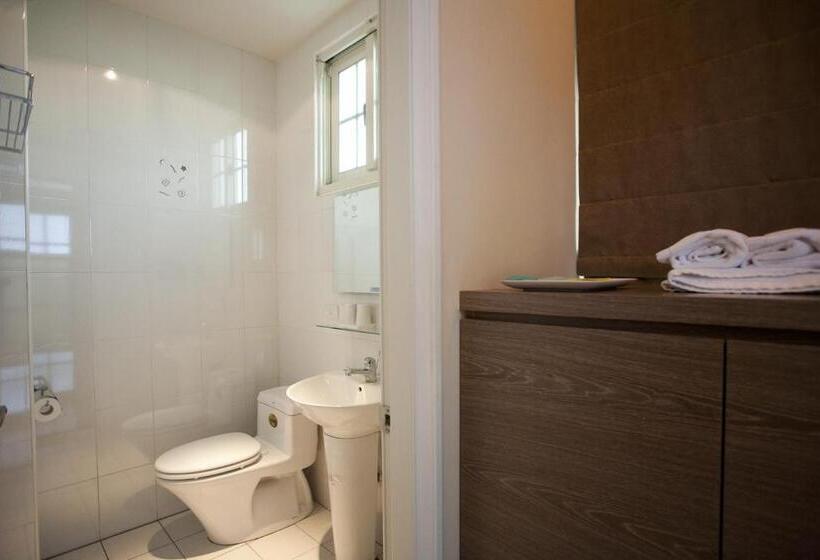 اتاق استاندارد با بالکن, Richie Homestay