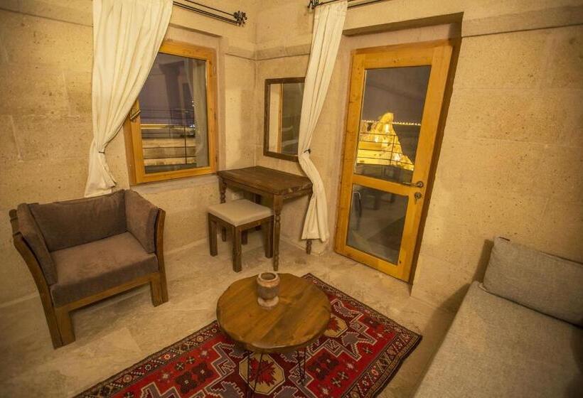 패밀리 룸, Helike Cave Suites