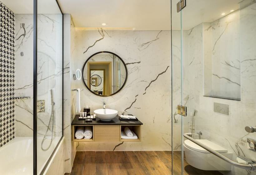 Номер Deluxe, Millennium Al Barsha