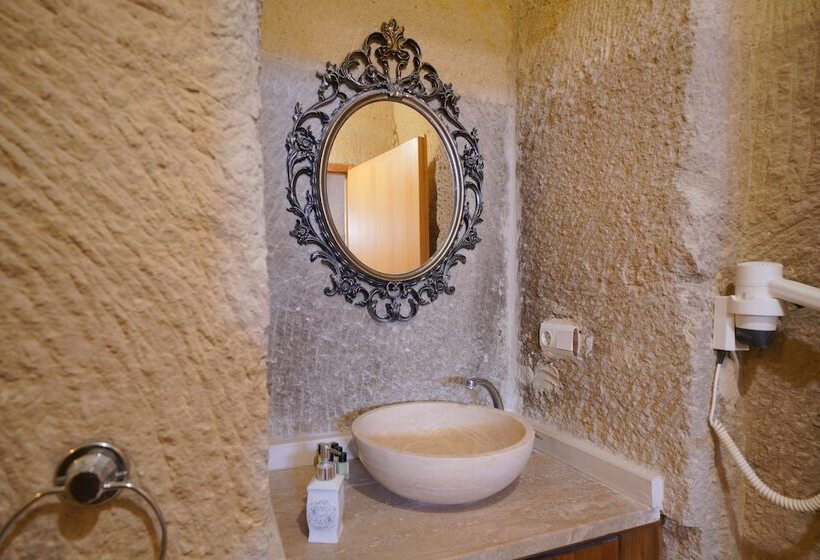 اتاق لوکس, Salkım Cave House
