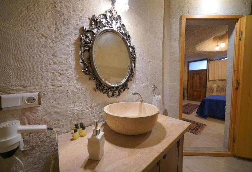 اتاق استاندارد سه نفره, Salkım Cave House