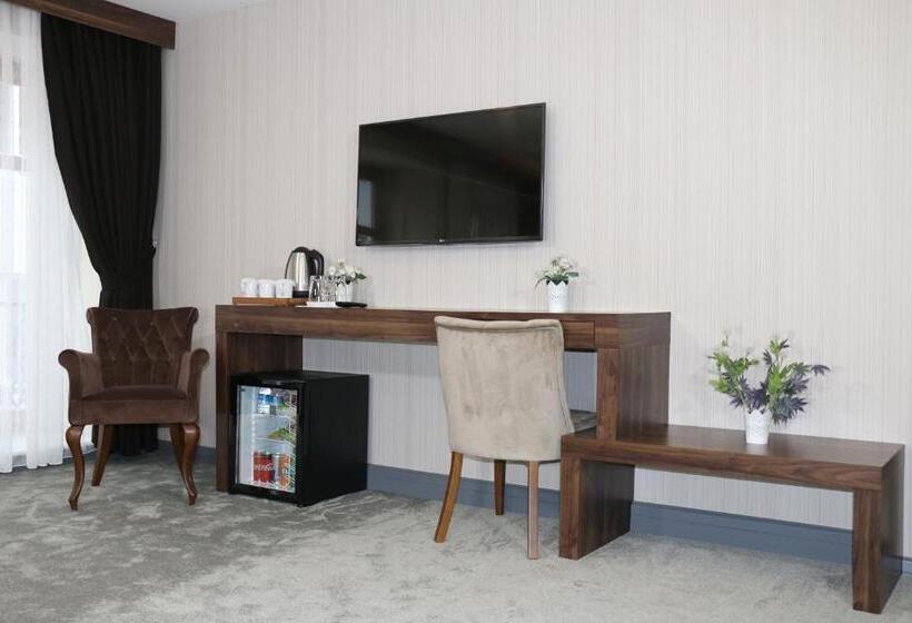 Triple Room Sea View, Vita Suites Karakoy