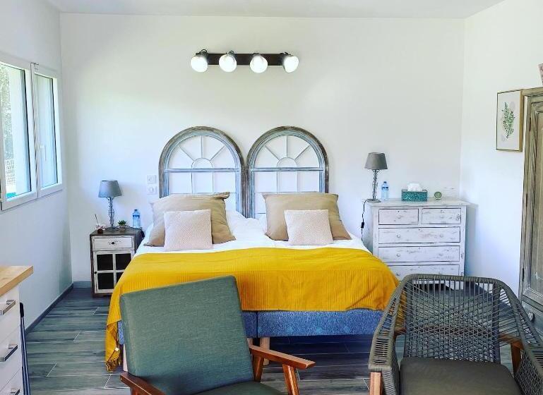 Студия Стандарт, La Combe Fleurie Appartements & Chambres