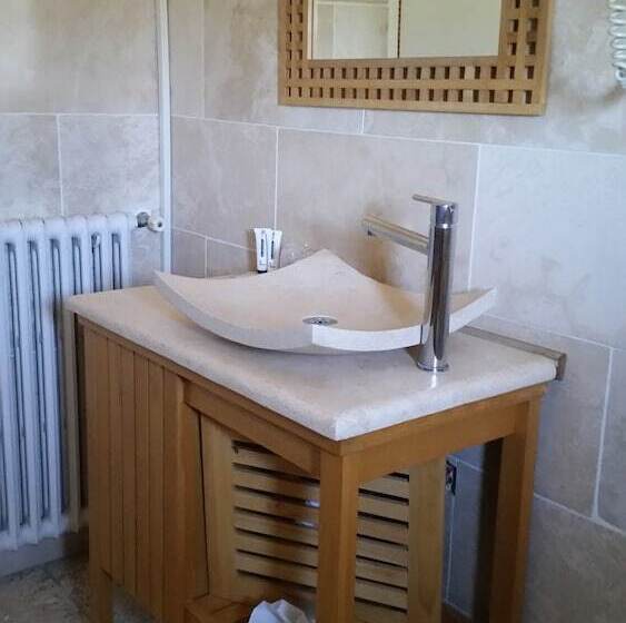 Семейный Номер, Auberge Les Aromes