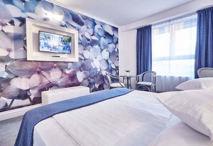 Номер Стандарт, Continental Forum Tirgu Mures