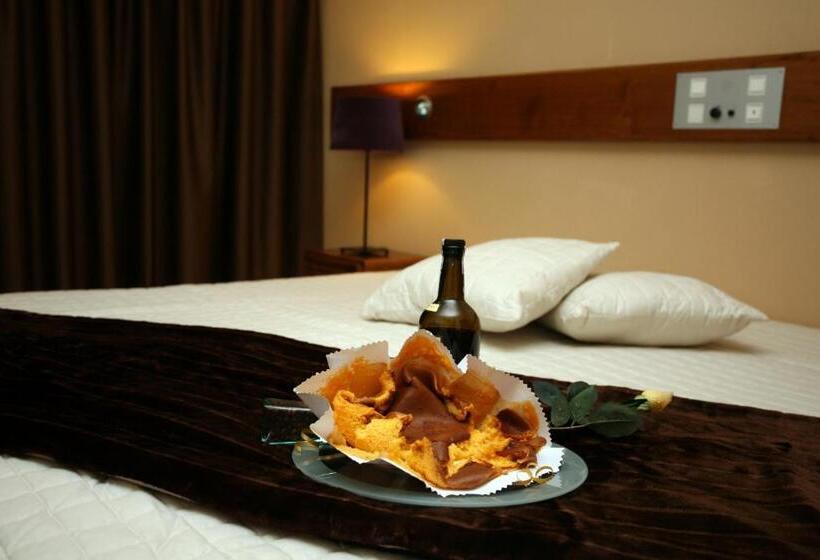 Romantic Room, Meia Lua