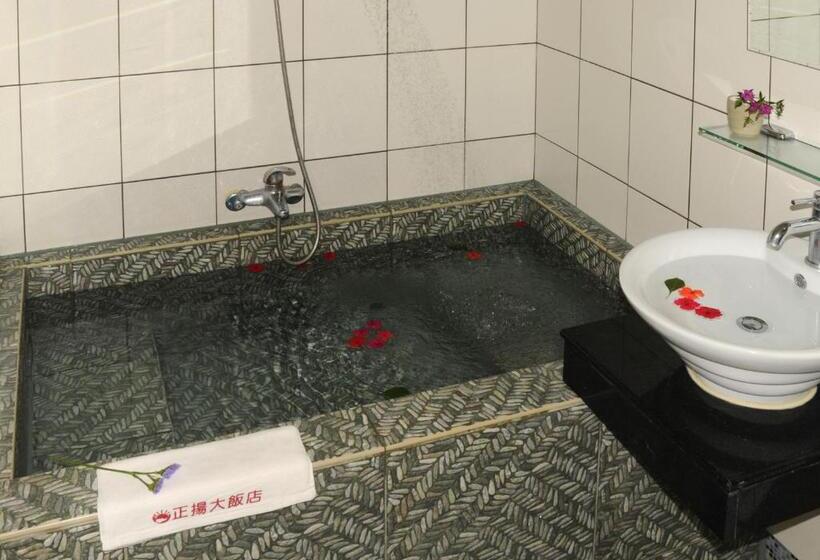 اتاق اکونومی یک تخته, Jenq Yang Hotspring