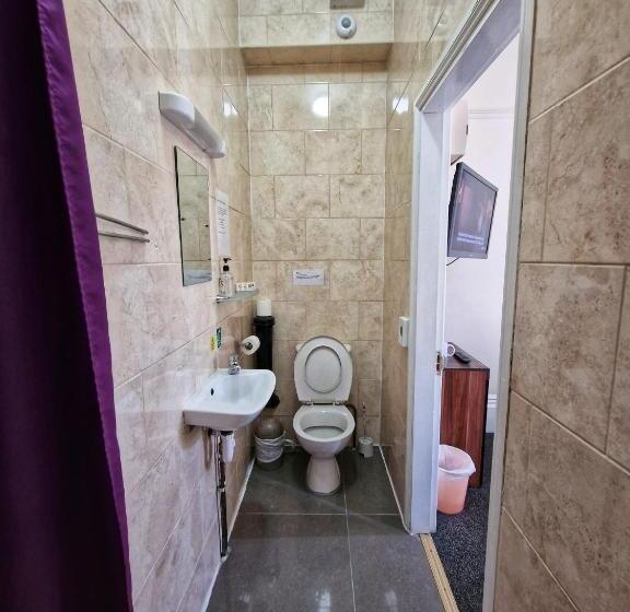 Семейный Номер, Portsmouth Budget Hotels   All Rooms Are En Suite