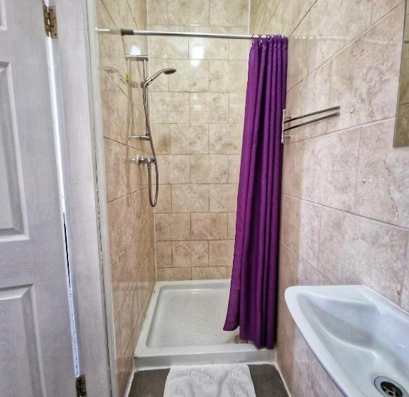 Номер Deluxe, Portsmouth Budget Hotels   All Rooms Are En Suite