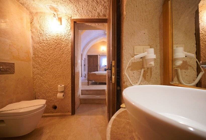 エコノミールーム, Maya Cave