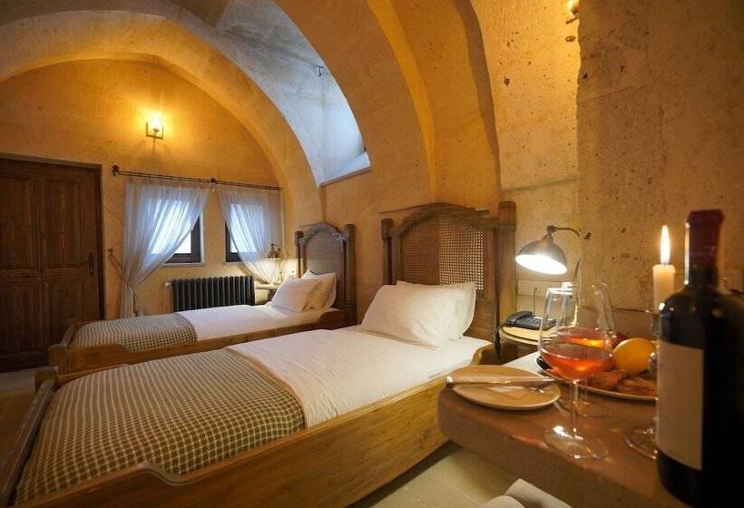 エコノミールーム, Maya Cave