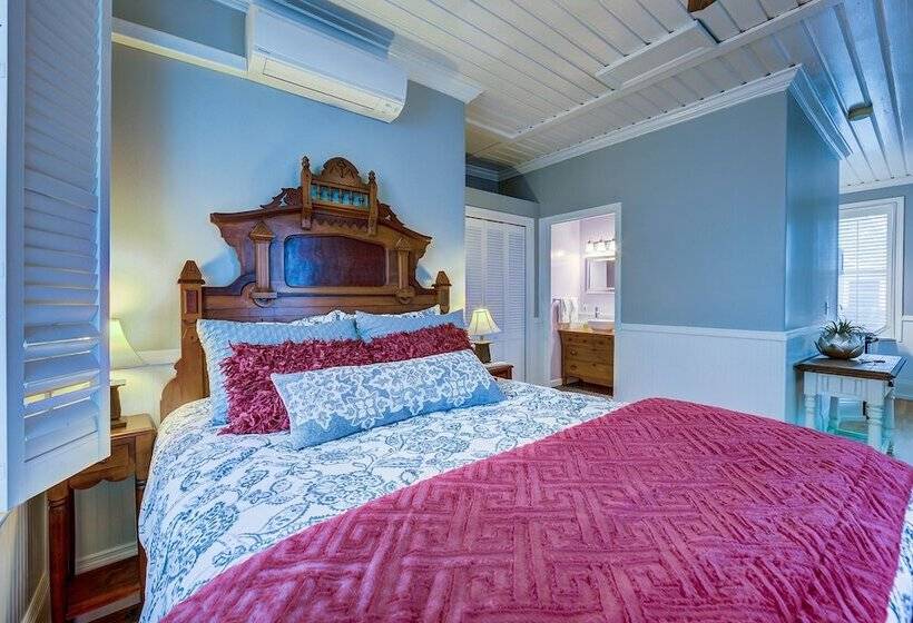 Люкс Повышенной Комфортности, Carlisle Garden Suites