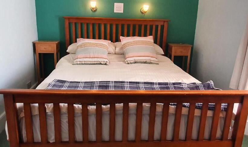 Standard Room, Tor Dean Guest House