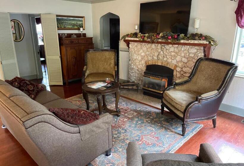 Family Suite, Rock Cottage Gardens B&b