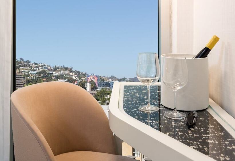 带2个双人床的标准工作室, The Godfrey Hotel Hollywood