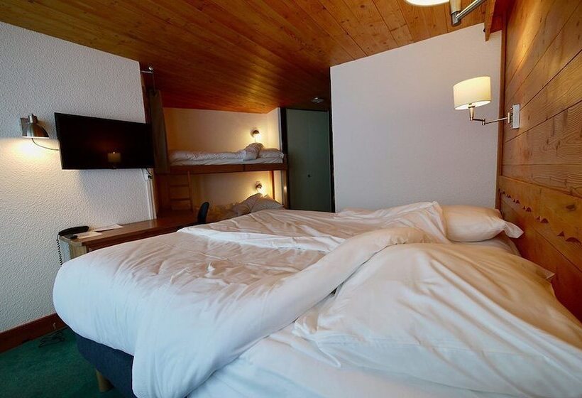 Четырехместный Номер Стандарт, Alberta Hotel & Spa