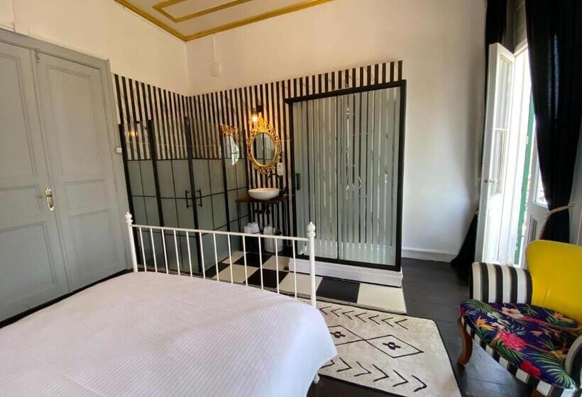 Quarto Deluxe com Sacada, No16 Ada