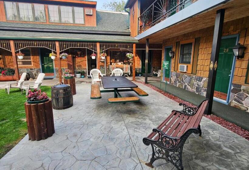 스위트, Cedar Wood Inn