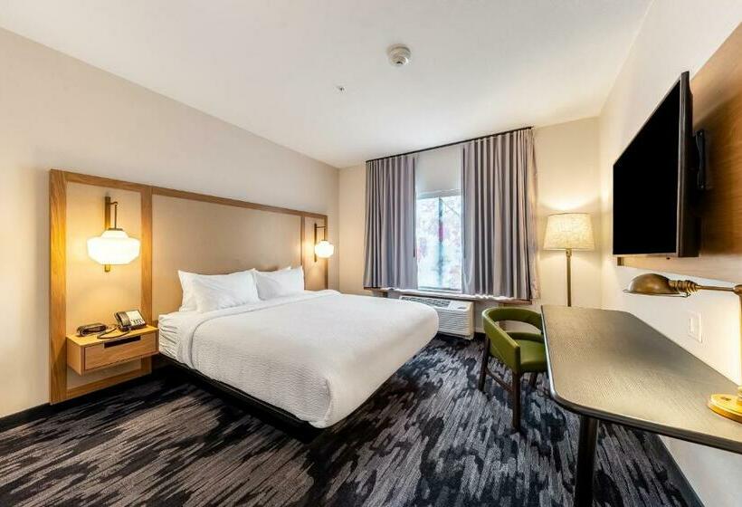 חדר סטנדרט עם מיטת קינג, Fairfield Inn & Suites By Marriott Gainesville I35