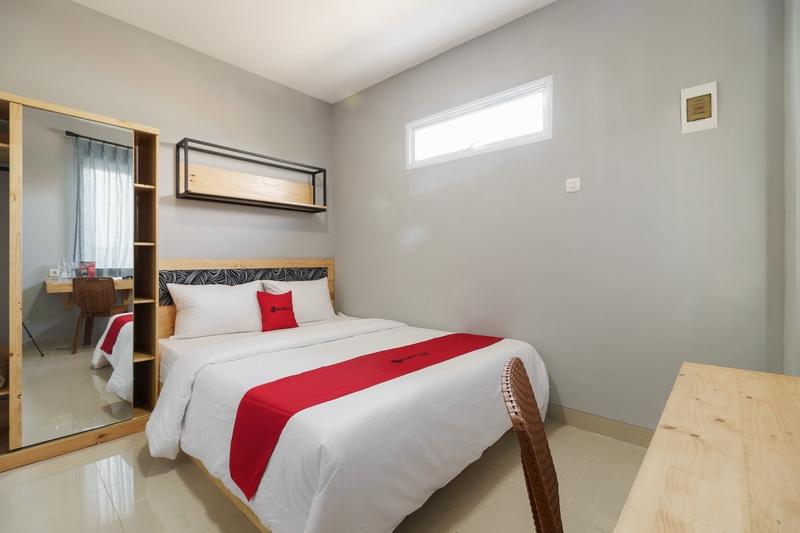 Номер Стандарт, Reddoorz Near Plaza Atrium Senen