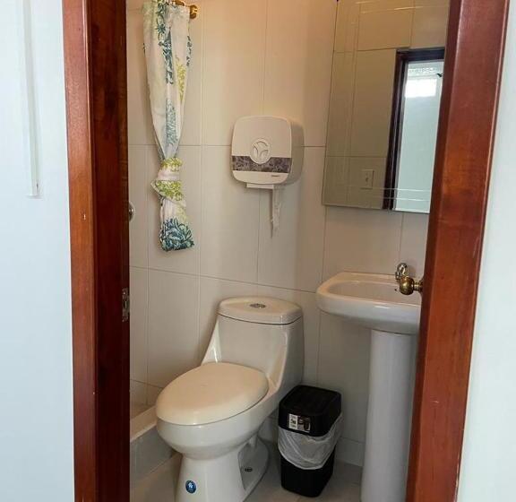 اتاق اکونومی یک تخته, Hostal Carliza