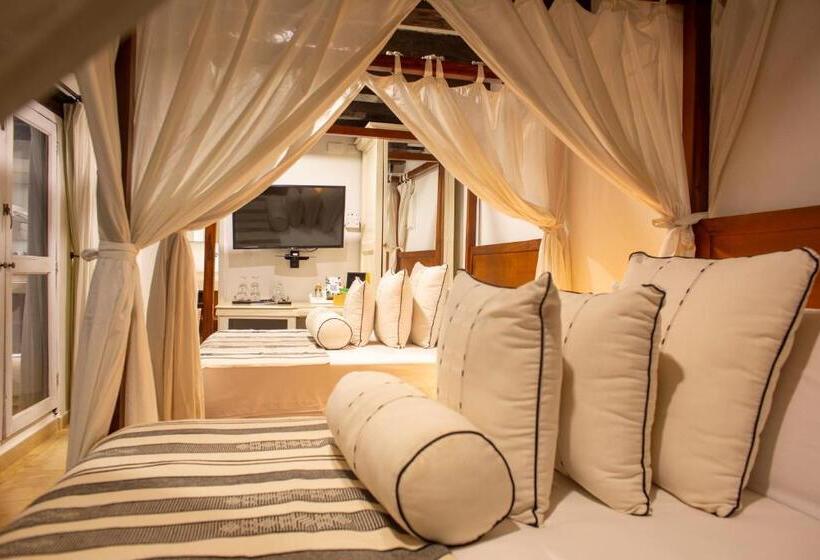 سوییت جونیور با بالکن, Leones De Alba Hotel Boutique