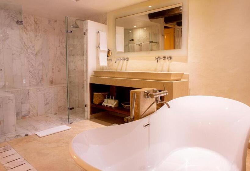 سوئیت با وان آب گرم, Leones De Alba Hotel Boutique