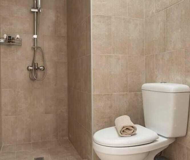 اتاق استاندارد با بالکن, Kumba Hostel