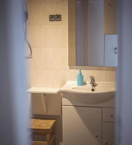 Номер Стандарт, 4 Couples & 4 Friends Hostel