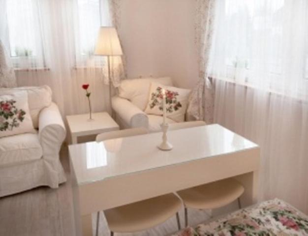 Номер Стандарт, 4 Couples & 4 Friends Hostel