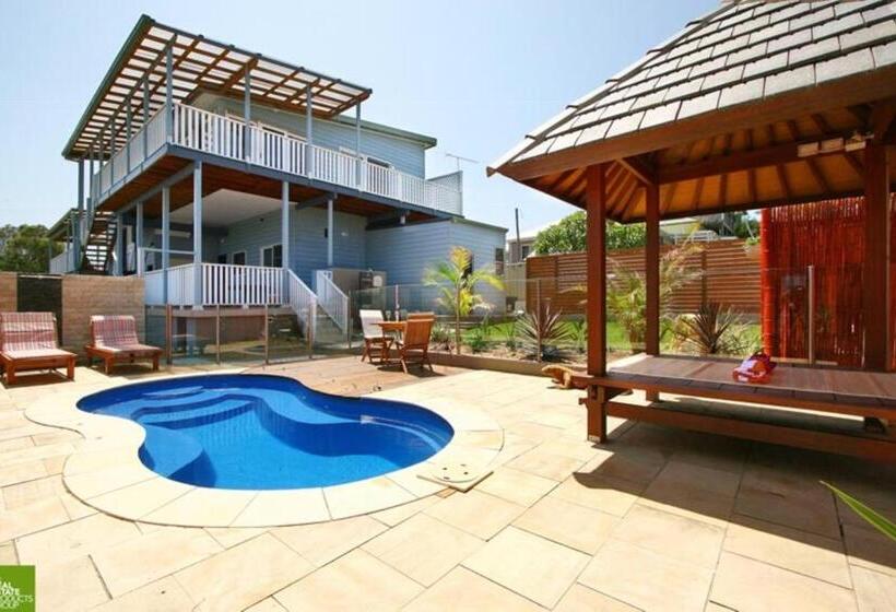 Люкс Вид на Сад, Southview Guest House