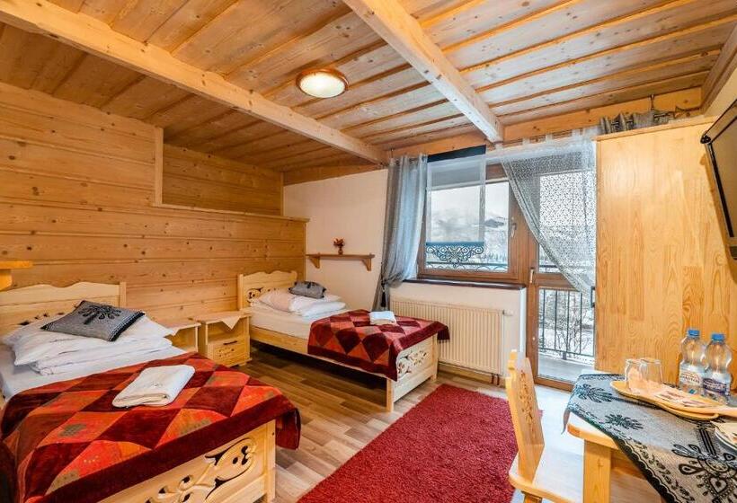 Quarto Estandar, Willa Cztery Pory Roku