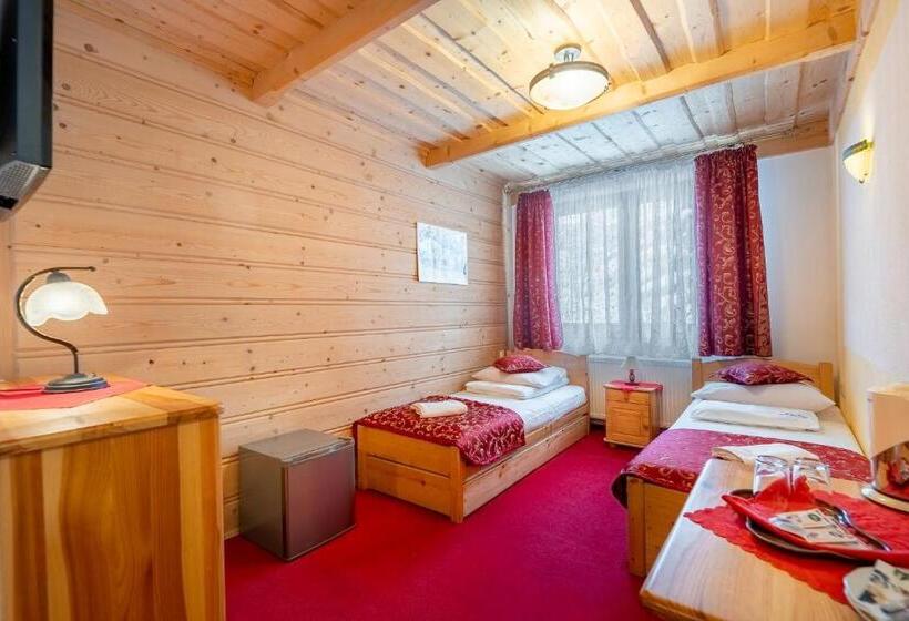 Quarto Estandar, Willa Cztery Pory Roku