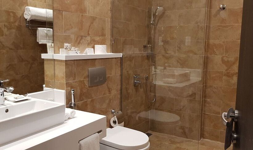 سوئیت پریمیوم, Swissbelboutique Bneid Algar Kuwait