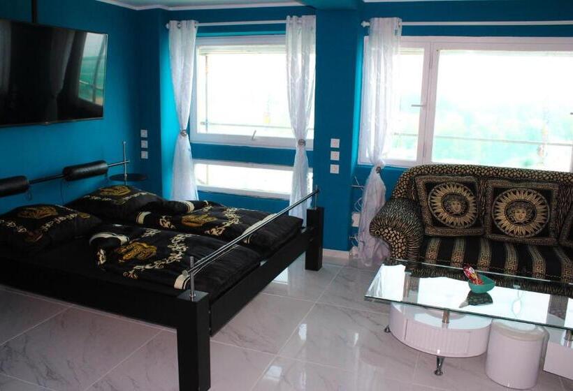استودیوی لوکس, Skyhostel Friedrichshafen