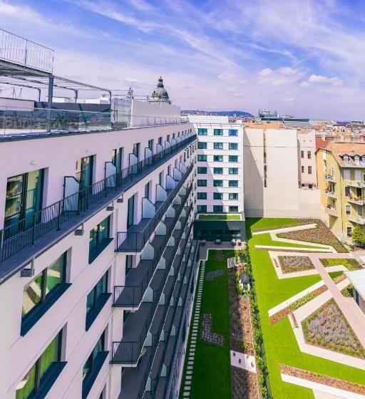 带观景的豪华间, Barcelo Budapest