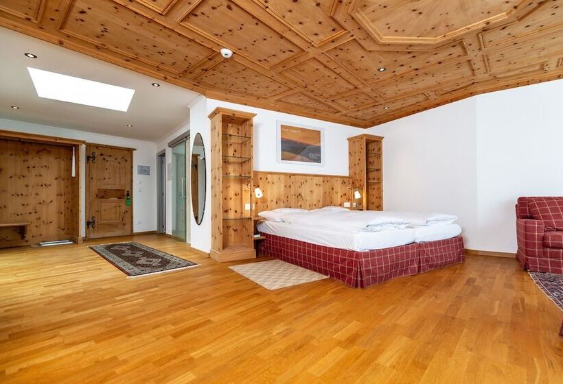 Junior Suite, Bären