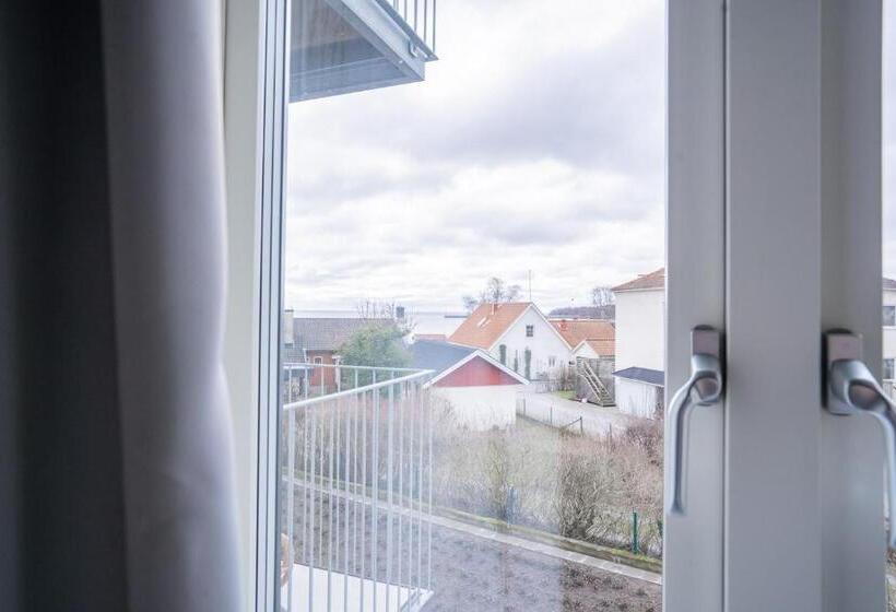 Huoneisto 3 Makuuhuonetta, L Hanöhus Hällevik