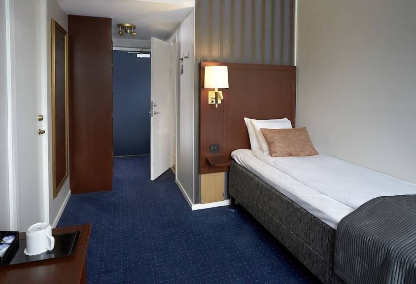 اتاق استاندارد یک نفره, Vänerport Stadshotell I Mariestad