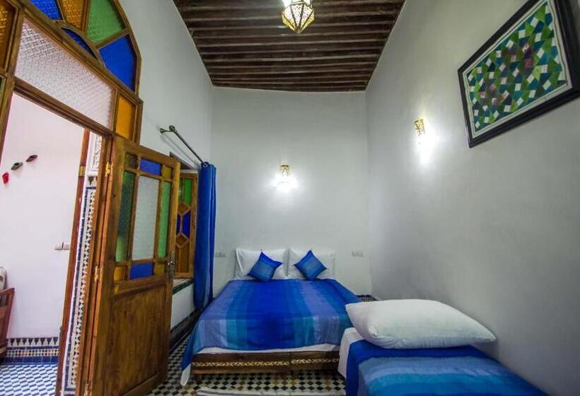 اتاق استاندارد سه نفره, Dar Milouda Rcif