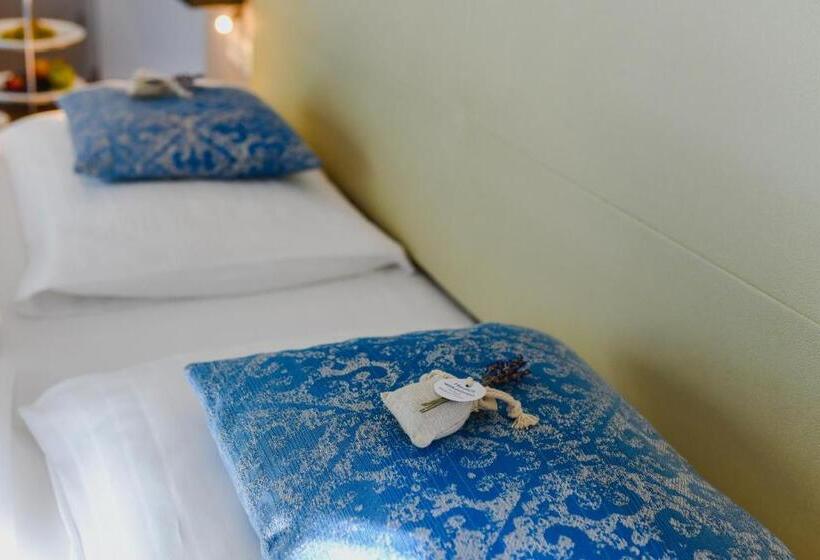 Номер Стандарт, Nuhr Medical   Hotel & Restaurant