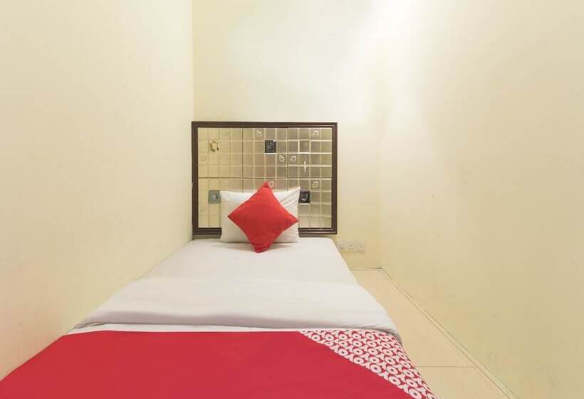 اتاق استاندارد یک نفره, OYO 763 Tazara Hotel