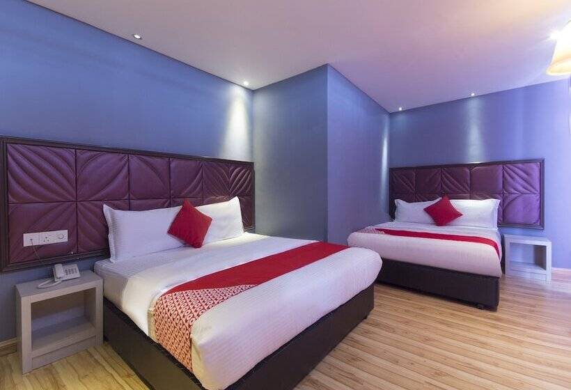سوییت خانوادگی, OYO 763 Tazara Hotel