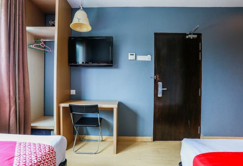 اتاق لوکس, OYO 763 Tazara Hotel