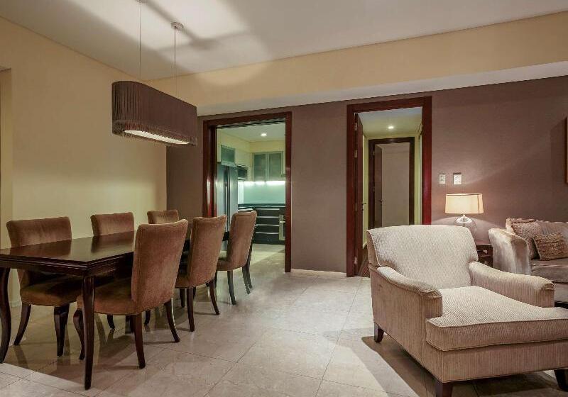 اتاق لوکس, OYO 763 Tazara Hotel