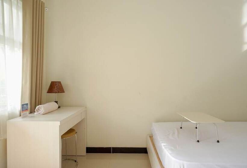 Номер Стандарт Индивидуальный, Urbanview Hotel Syariah Casa Azmya Yogyakarta