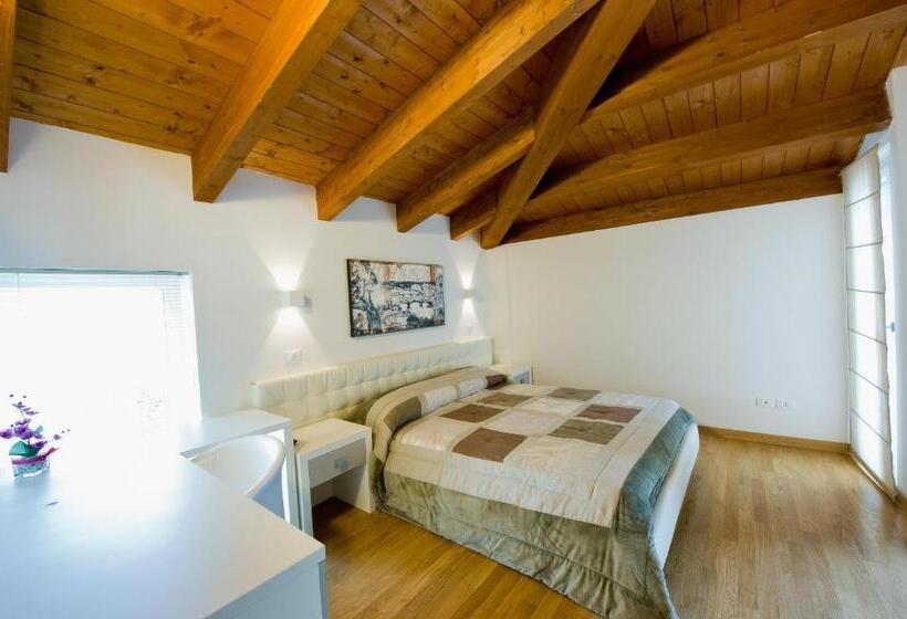 اتاق استاندارد, Jolie Bed And Breakfast